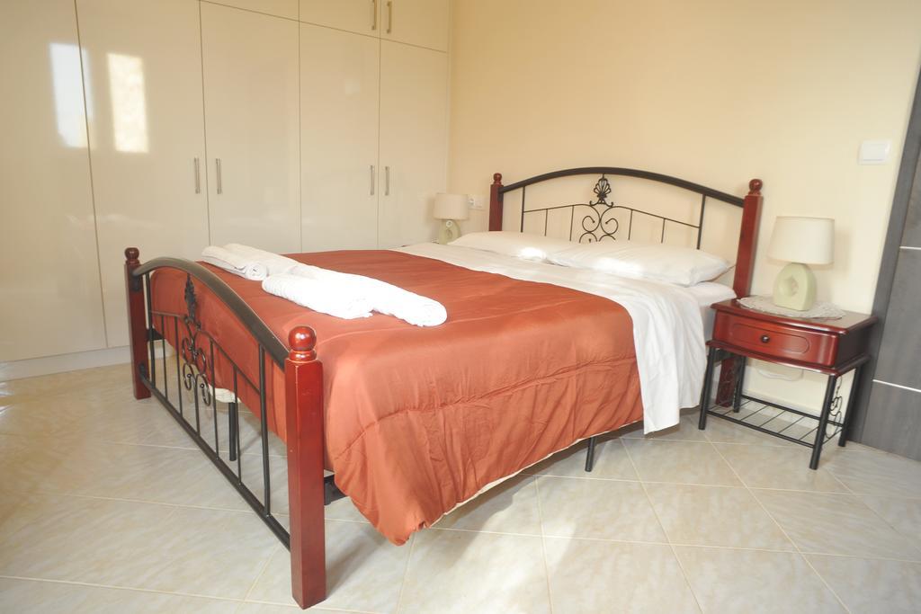 Villa Poulades Gouvia Bilik gambar