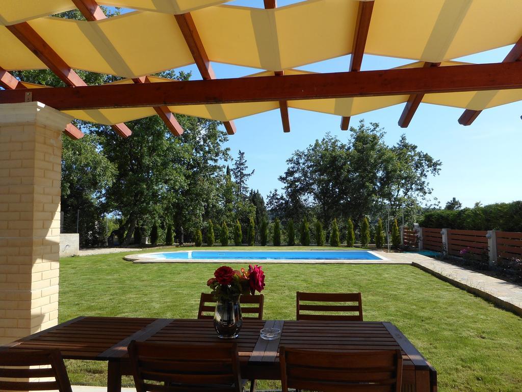 Villa Poulades Gouvia Luaran gambar